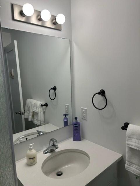 Luxe Townhouse, * Niagara Falls